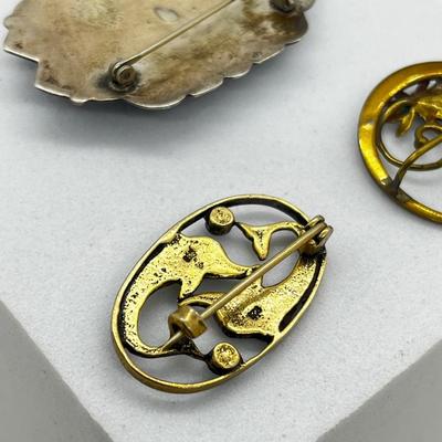 LOT 118: Vintage Silverplate and Blue Brooch Plus Two Antique Brass Pins