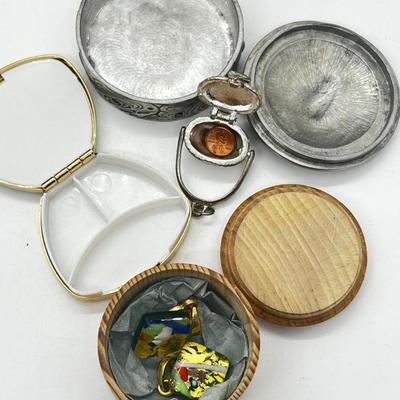 LOT 121: Pewter Nantucket Scrimshaw Basket Pendant, Dyed Oval Howlite Pendant, Two Art Glass Pendants, Fifteen Puzzle and More!