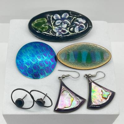 LOT 122: Three Artisan Signed Brooches and Two Pairs Pierced Earrings