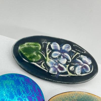 LOT 122: Three Artisan Signed Brooches and Two Pairs Pierced Earrings