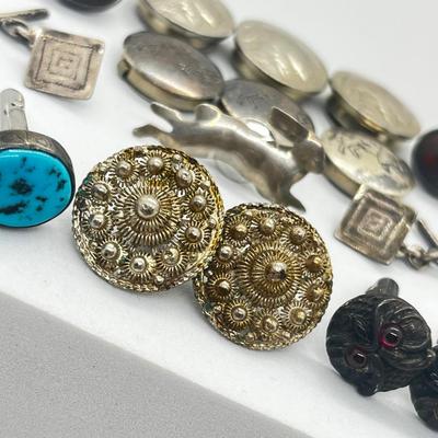 LOT 123: Vintage Silver Button Covers, Silver Cufflinks and More!