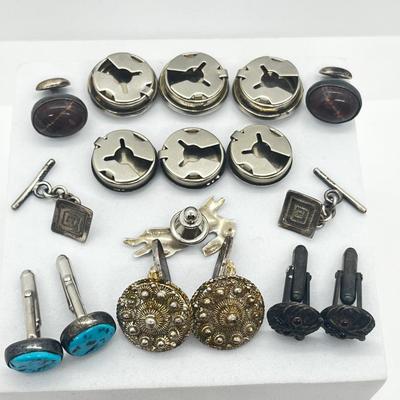 LOT 123: Vintage Silver Button Covers, Silver Cufflinks and More!