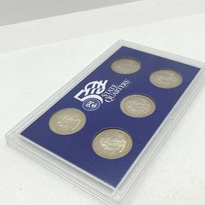 LOT 138: U.S. Mint 2000 State Quarters Proof Set