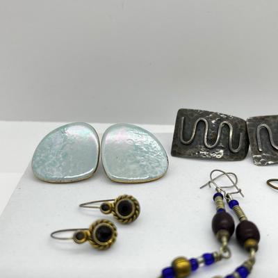 LOT 143: Fun Pierced Earring Lot