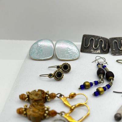 LOT 143: Fun Pierced Earring Lot