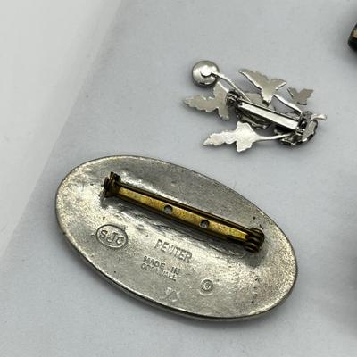 LOT 147: Vintage Artisan Brooch/Pin Lot