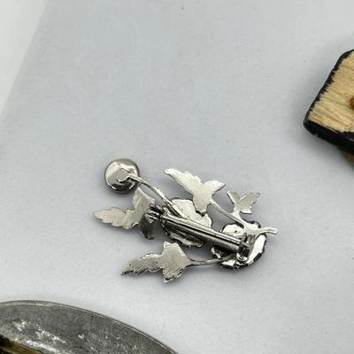 LOT 147: Vintage Artisan Brooch/Pin Lot
