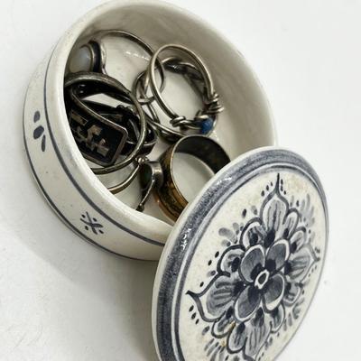 LOT 148: Vintage Delft Blue Ceramic Trinket Box With Assortment of 925 Rings - Sizes 5 and Up