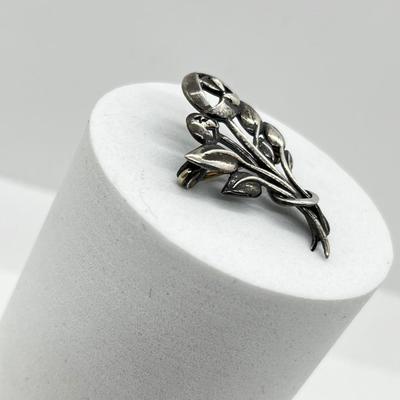 LOT 158: Sterling Silver Kit Heath Scottish Flower - 3.8 Grams