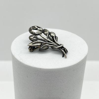 LOT 158: Sterling Silver Kit Heath Scottish Flower - 3.8 Grams