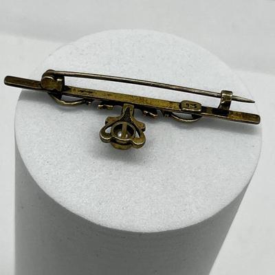 LOT 159: Antique Art Nouveau Gold Vermeil 925 Pearl and Rhinestone Bar Pin - 3.4 GTW