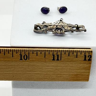 LOT 162: Vintage Sterling Silver Artist-Signed Marcasite Brooch and Amethyst Pierced Earrings - 7.6 GTW