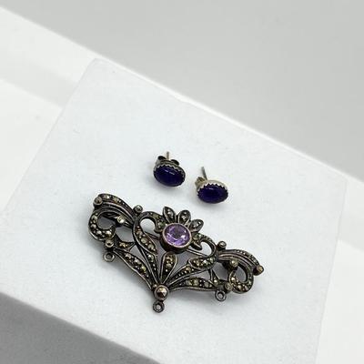 LOT 162: Vintage Sterling Silver Artist-Signed Marcasite Brooch and Amethyst Pierced Earrings - 7.6 GTW