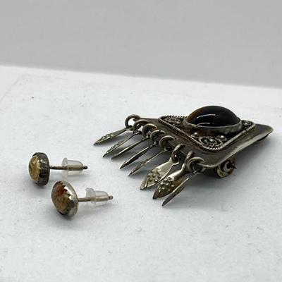 LOT 167: Sterling Silver Tiger's Eye Brooch - 925 Israel - and Gemstone Earrings - 6 GTW