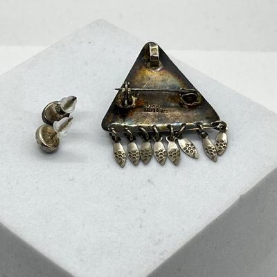 LOT 167: Sterling Silver Tiger's Eye Brooch - 925 Israel - and Gemstone Earrings - 6 GTW