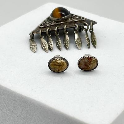 LOT 167: Sterling Silver Tiger's Eye Brooch - 925 Israel - and Gemstone Earrings - 6 GTW
