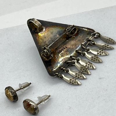 LOT 167: Sterling Silver Tiger's Eye Brooch - 925 Israel - and Gemstone Earrings - 6 GTW