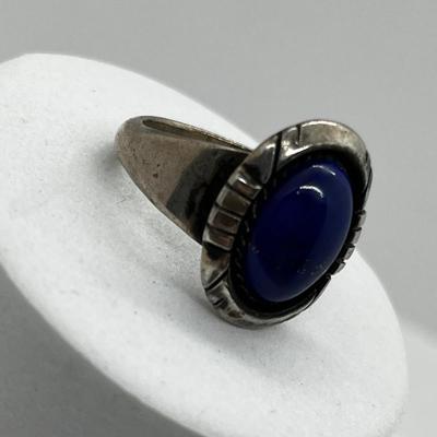 LOT 168: Navajo Artist-Signed Sterling Silver and Lapis Lazuli Ring - Size 7 - 7.6 GTW