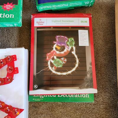 large lot of 18 Christmas Holiday Decor Lights Candy Canes Bows Snowman