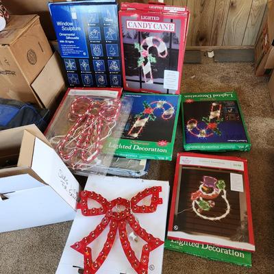 large lot of 18 Christmas Holiday Decor Lights Candy Canes Bows Snowman