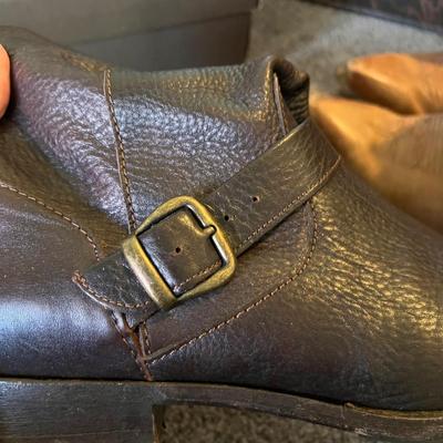 Lucchese Cowboy Boots & Ariat Boots - Women Size 11 (GB1-RG)