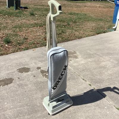 G8082 XL Oreck Vacuum Cleaner
