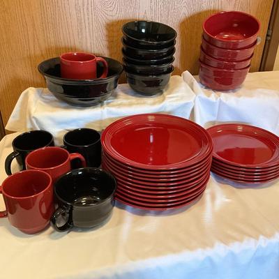Thick Black/Red Dishes