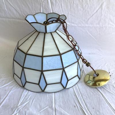 G8091 Tiffany-Style Stained Glass Lamp