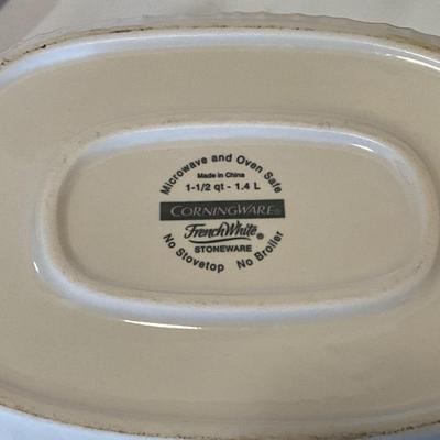 Vintage Corningware French White w/ plater w/strainer