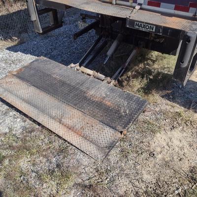2015 International Terrastar Box Truck Maxxforce Diesel 16' with Tommy Lift Gate Only 49,342 Miles (Please See Note Below Concerning...