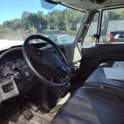 2015 International Terrastar Box Truck Maxxforce Diesel 16' with Tommy Lift Gate Only 49,342 Miles (Please See Note Below Concerning...