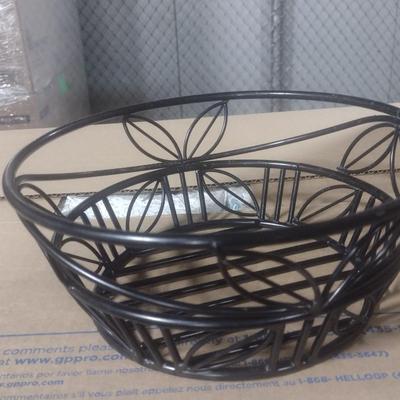 Set of 18 Heavy Wire Table Bread Baskets