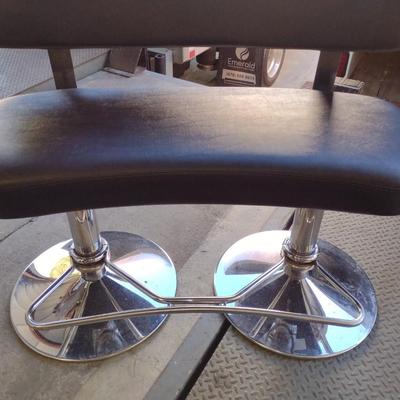 Slot Machine Double Seat Bench Curved Design with Chrome Finish Base