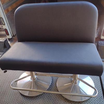 Single Choice Slot Machine Double Seat Bench with Chrome Finish Base