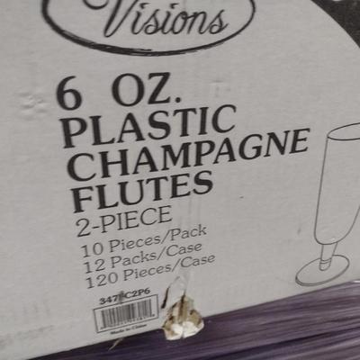 Visions Brand Plastic Champagne 2-Piece Flutes New in Package as Shown