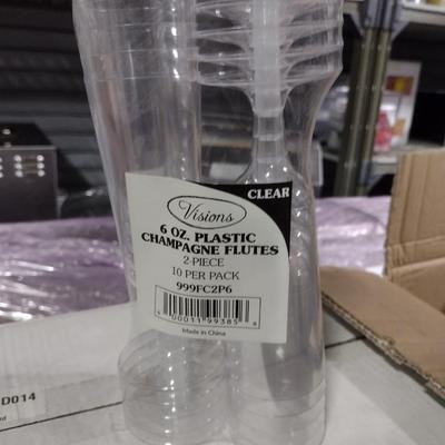 Visions Brand Plastic Champagne 2-Piece Flutes New in Package as Shown