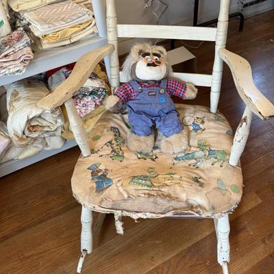 Linens, frames, cards lot