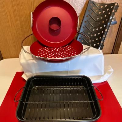 Chicken Beer Can Roaster, w/ 9x13 deep roasting pan