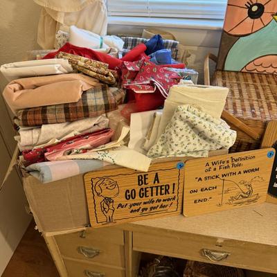 MCM vanity/desk & sewing lot