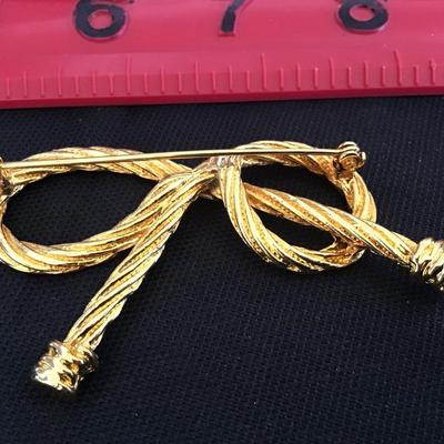 Beautiful Large Knotted Brooch