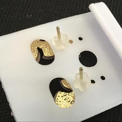 Beautiful Dainty Flower Earrings