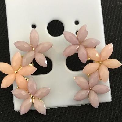 Beautiful Dainty Flower Earrings