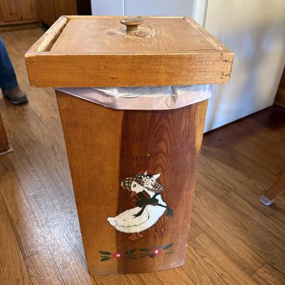 Trashcan, stool, kitchen serving lot