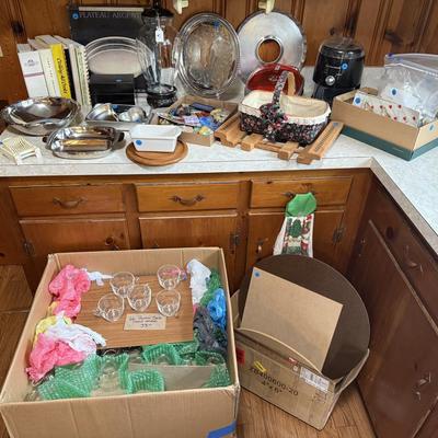 Kitchen lot