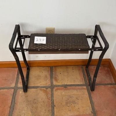 Clap-sable Bench