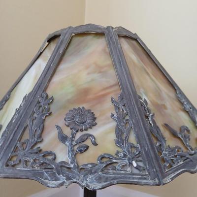 Antique 1920's H.J Peters co. Chicago slag glass shade table lamp