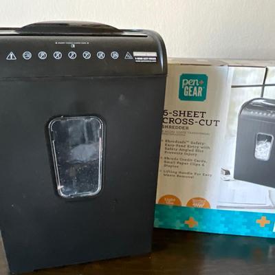 Pen+Gear Cross-Cut Shredder
