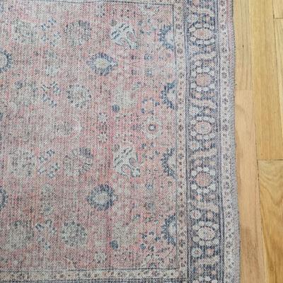 Surya trade rug Persian pink 31" x 46" throw rug