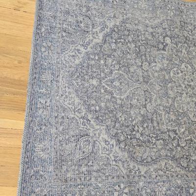 Surya Flower Medallion Grey/Blue 3' 3" x 4' 5" Area rug