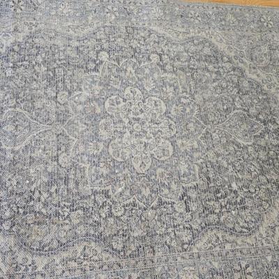 Surya Flower Medallion Grey/Blue 3' 3" x 4' 5" Area rug